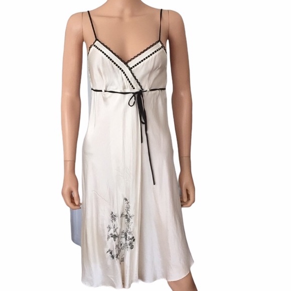 Meibiao silk Other - Meibiao Silk Cream Black Embroidered Slip Dress
